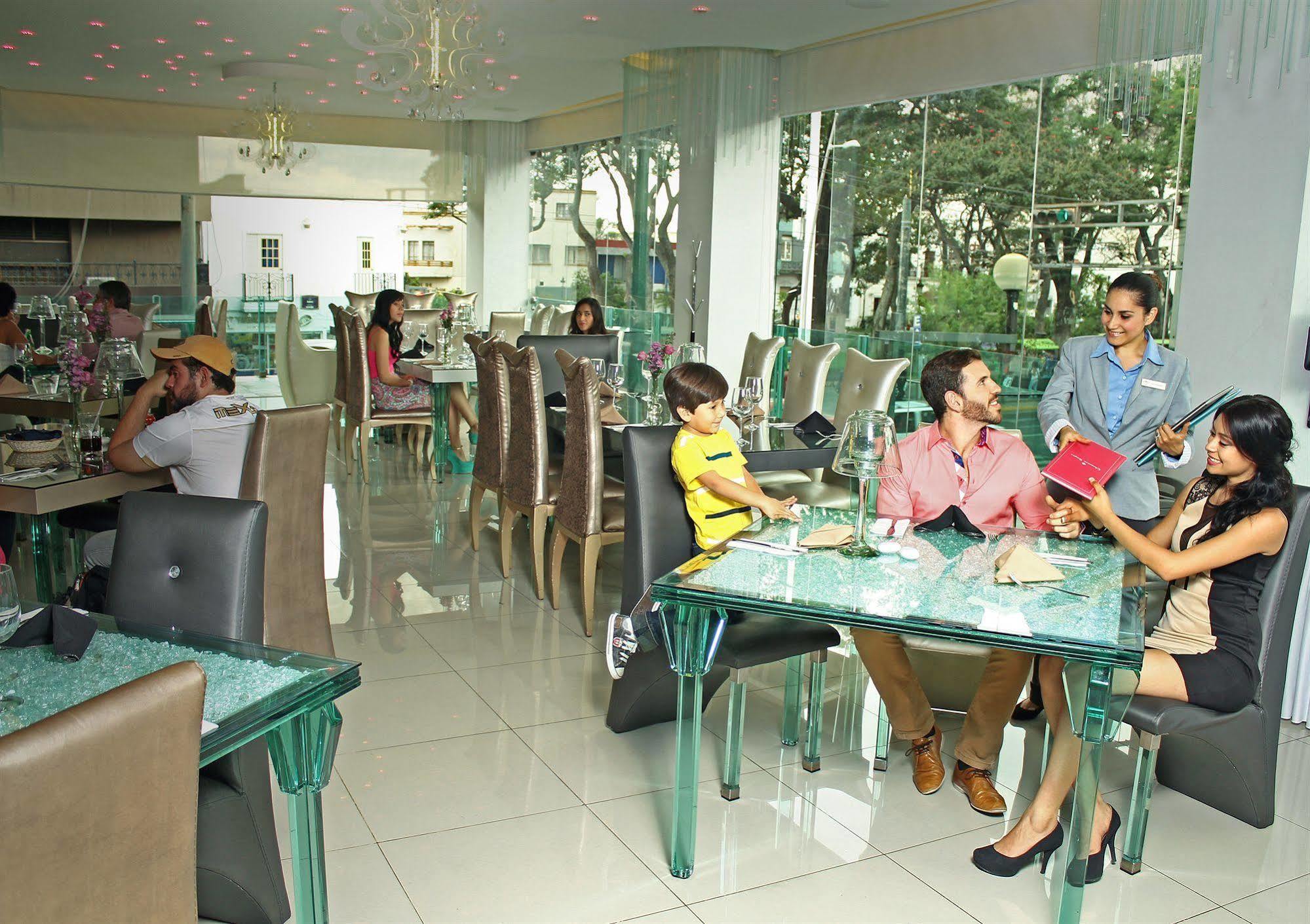 Hotel Vista Hermosa غوادالاجارا المظهر الخارجي الصورة